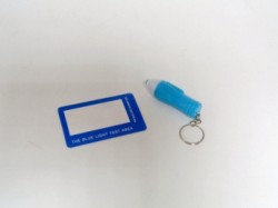 Фонарик с карточкой-тестером